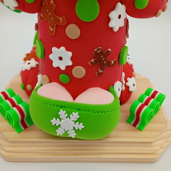 Ernie the Elf, Christmas Elf Figurine, Whimsical Holiday Shelf Sitter, Christmas - Picture 7 of 11